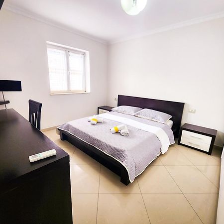 Apartment Sweet New Pazar Tirana Exterior foto