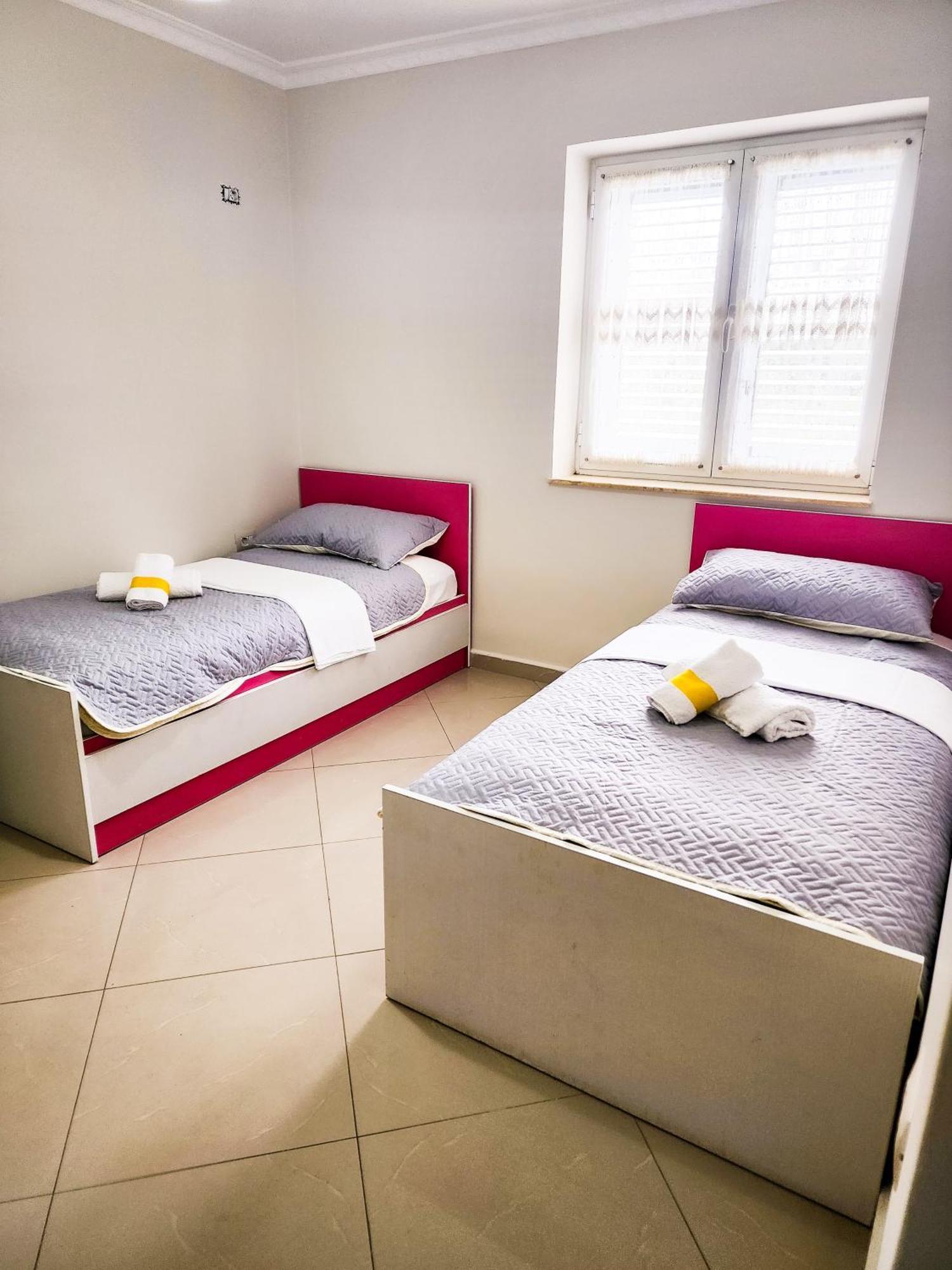 Apartment Sweet New Pazar Tirana Exterior foto